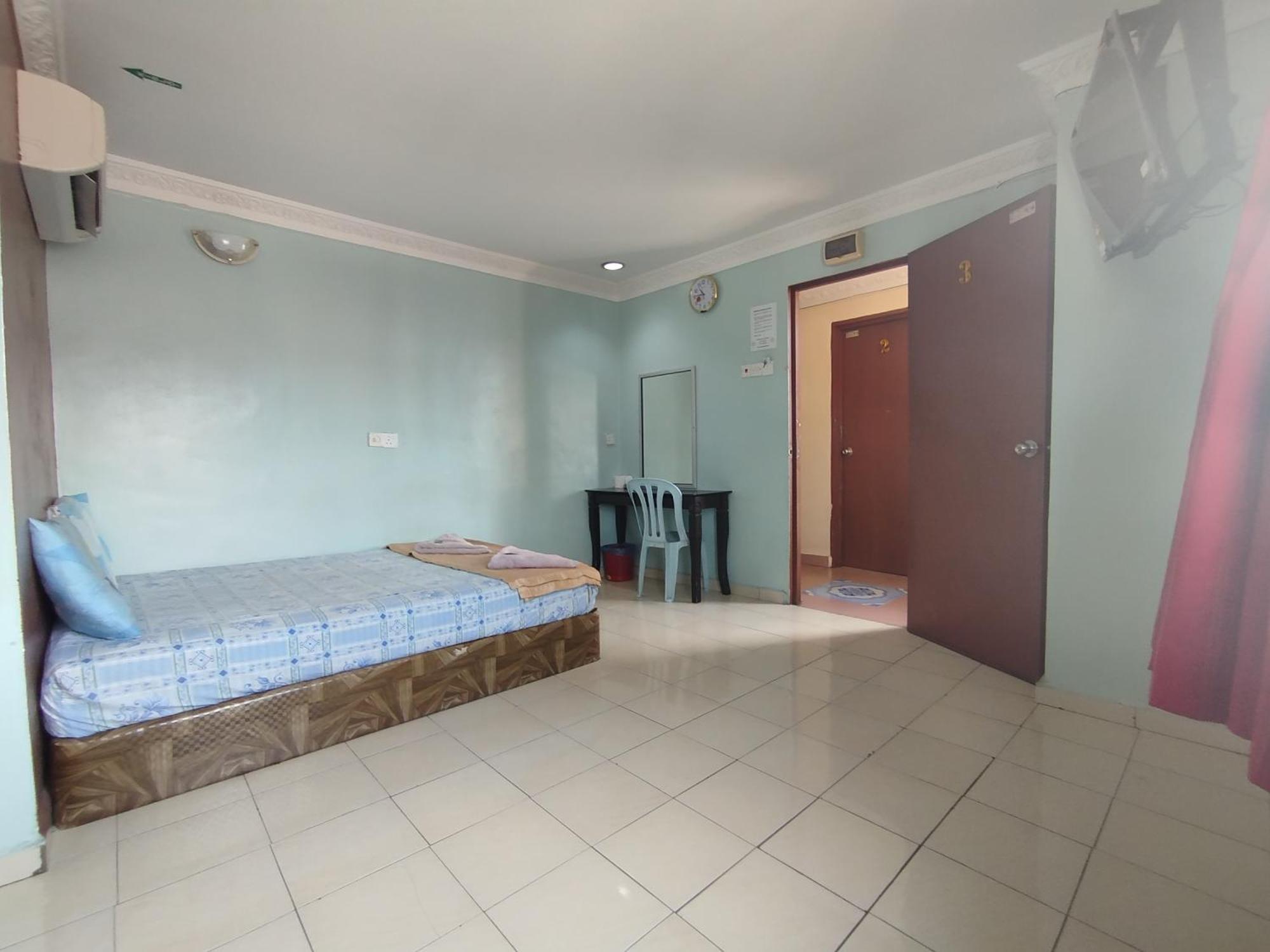 Sentosa Villa Hotel Кланг Экстерьер фото