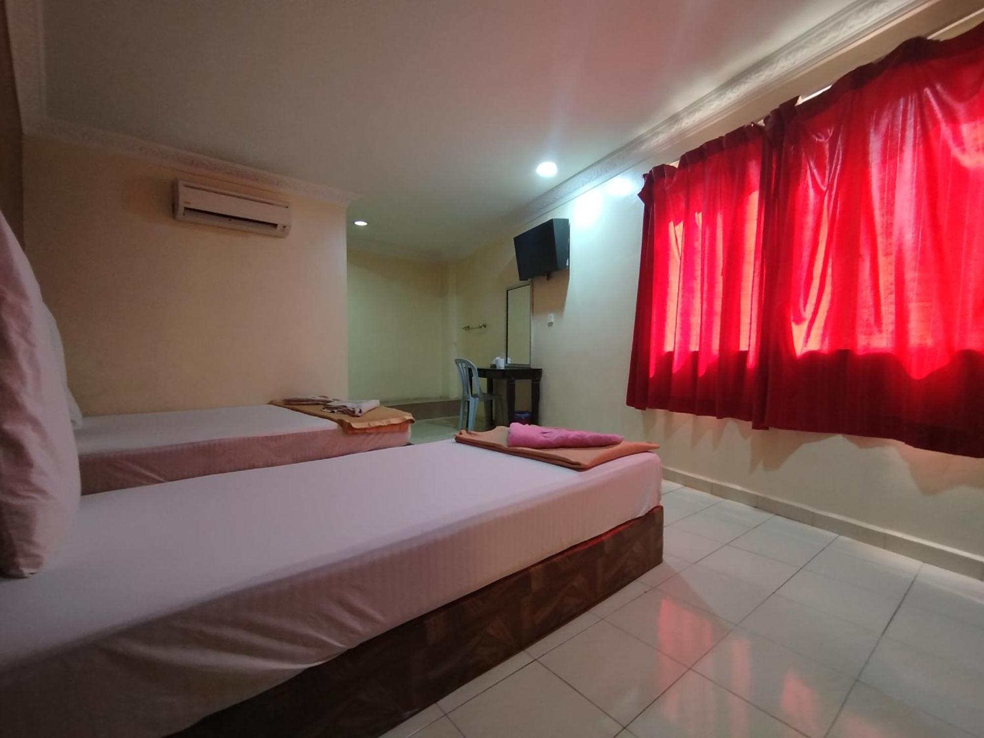 Sentosa Villa Hotel Кланг Экстерьер фото