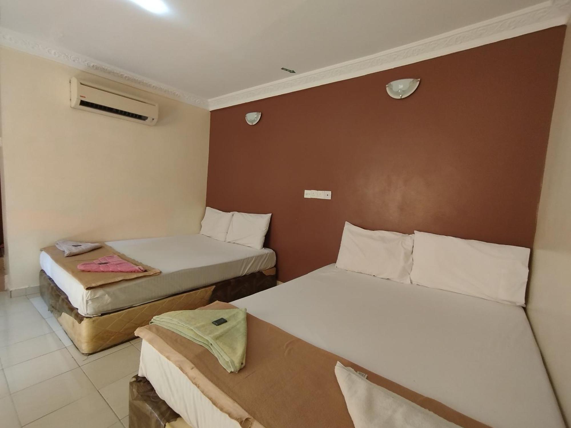 Sentosa Villa Hotel Кланг Экстерьер фото